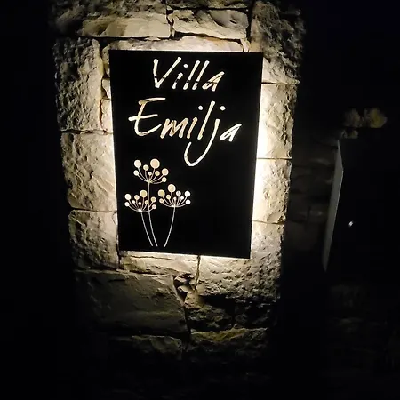 Villa Emilja Marcana